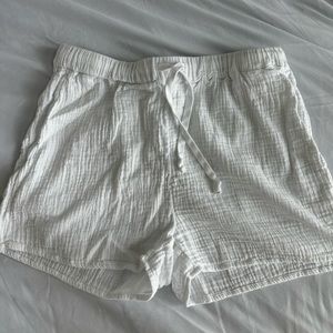 Aritzia Sail Linen Shorts